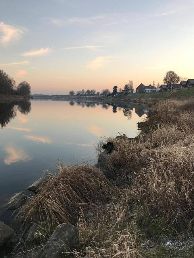 Ons Maashuisje Maaseik Eksteriør bilde